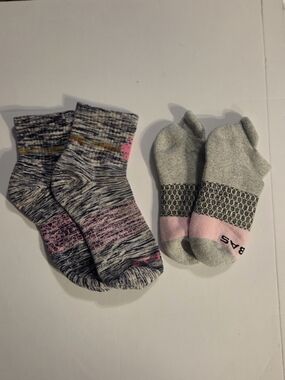 Bomba Womens Medium Grey & Pink Athletic Socks - 2 Pairs